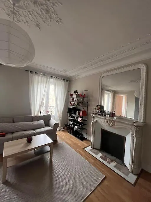 Central Parisian Apartment  巴黎
